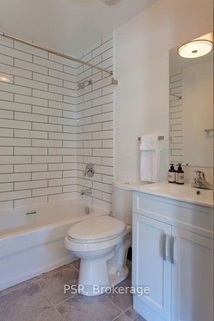 256 Sherbourne Street #201, Toronto C08 Moss Park