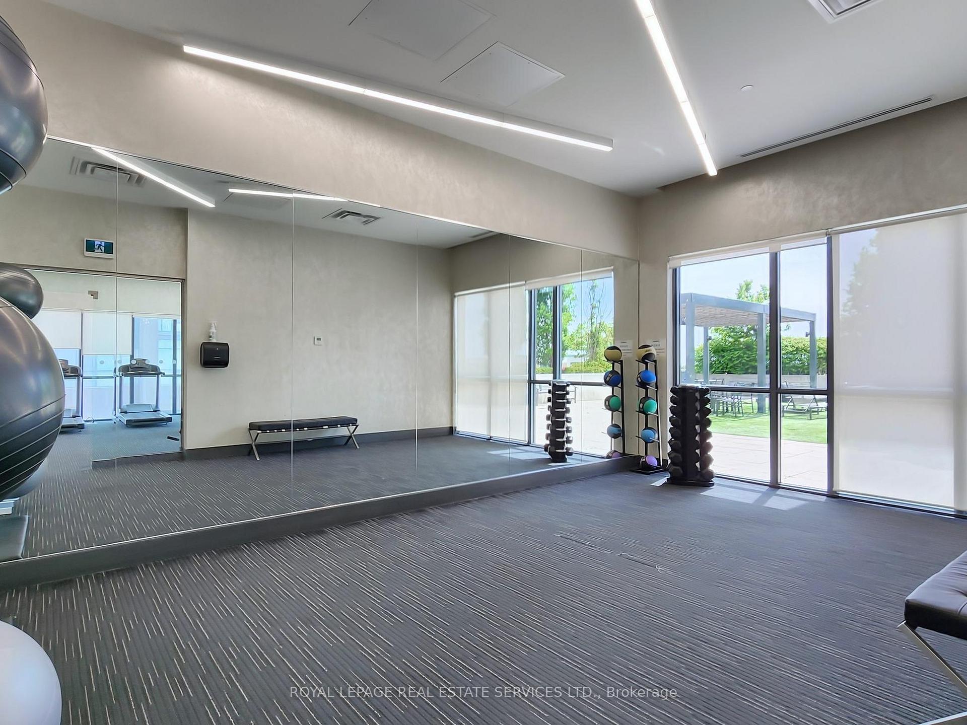3 Bedrooms Condo at 5025 Four Springs, Mississauga For sale