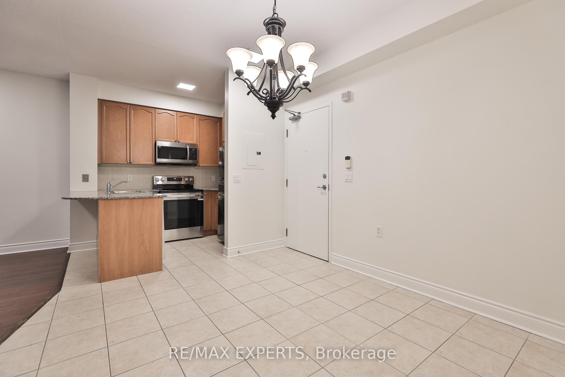 2 Bedrooms Condo at 8201 Islington, Vaughan For sale