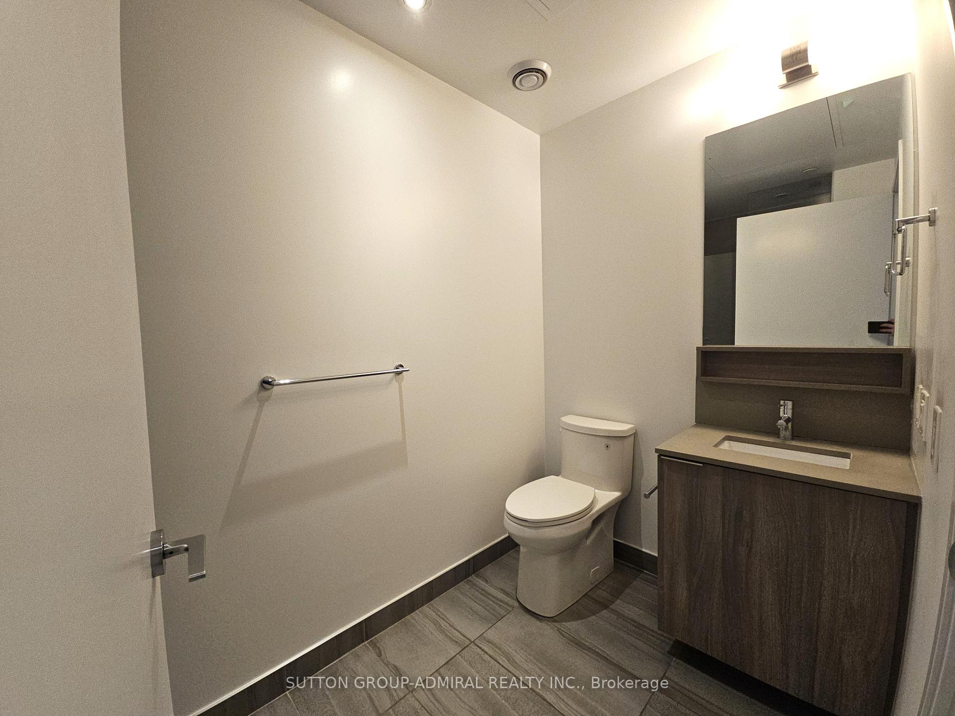 3 Bedrooms Condo at 950 Portage, Vaughan For sale