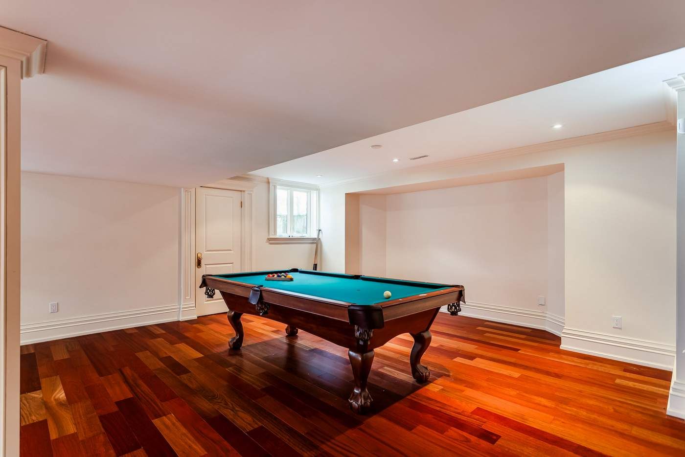 21 Ennisclare Drive