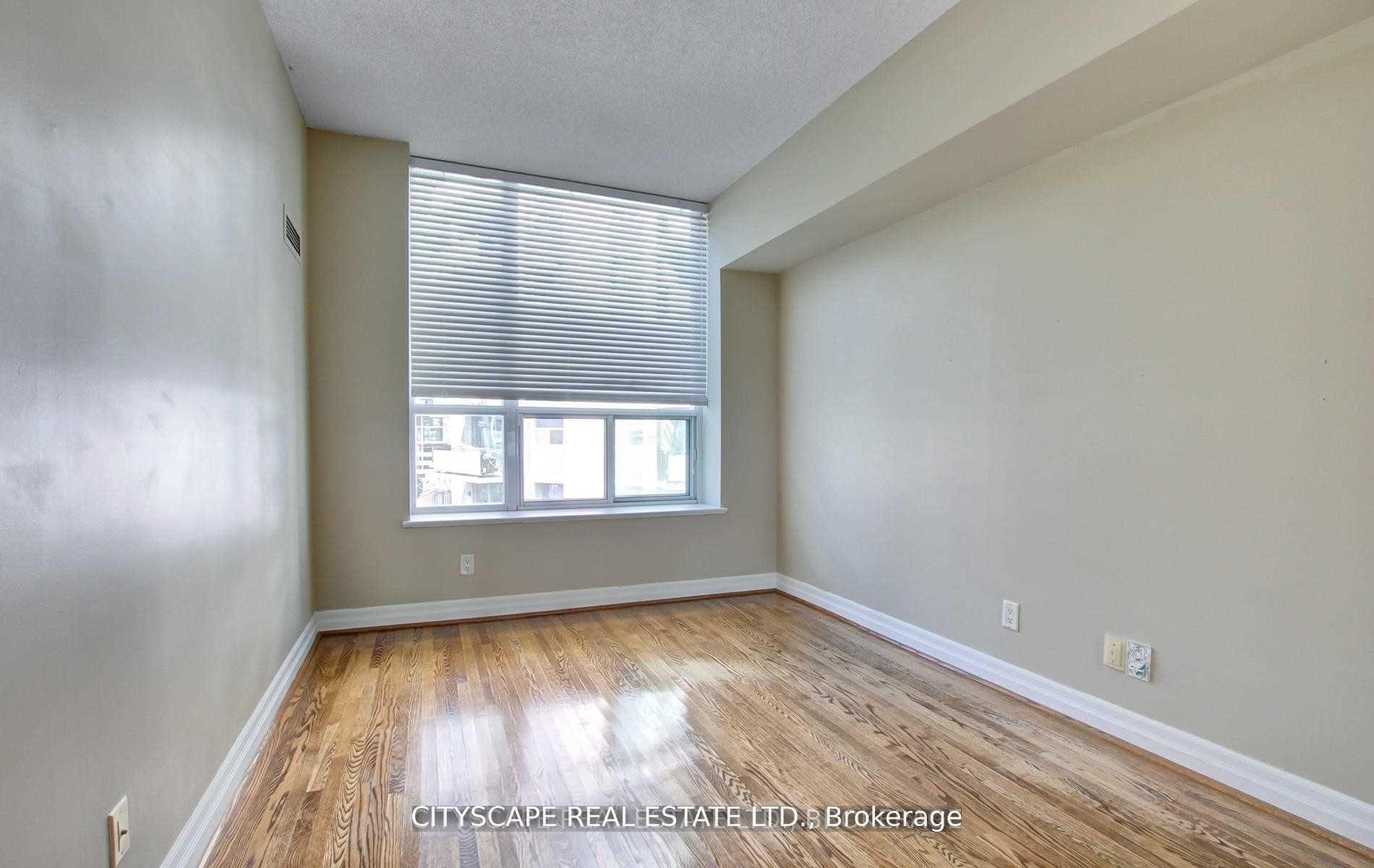 2 Bedrooms Condo at 70 Alexander, Toronto For sale