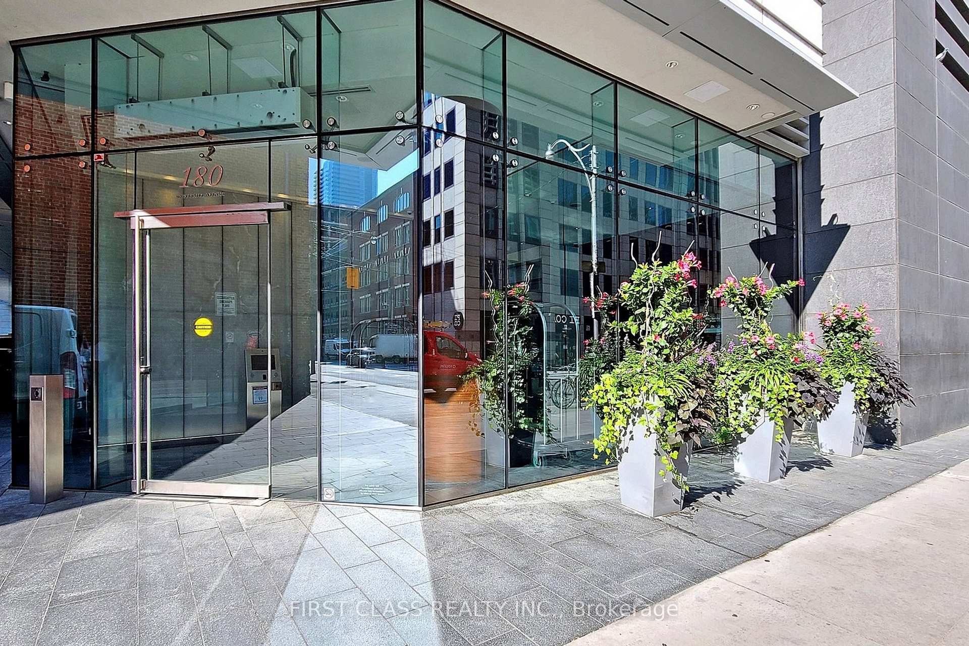 1 Bedroom Condo at 180 University, Toronto For sale