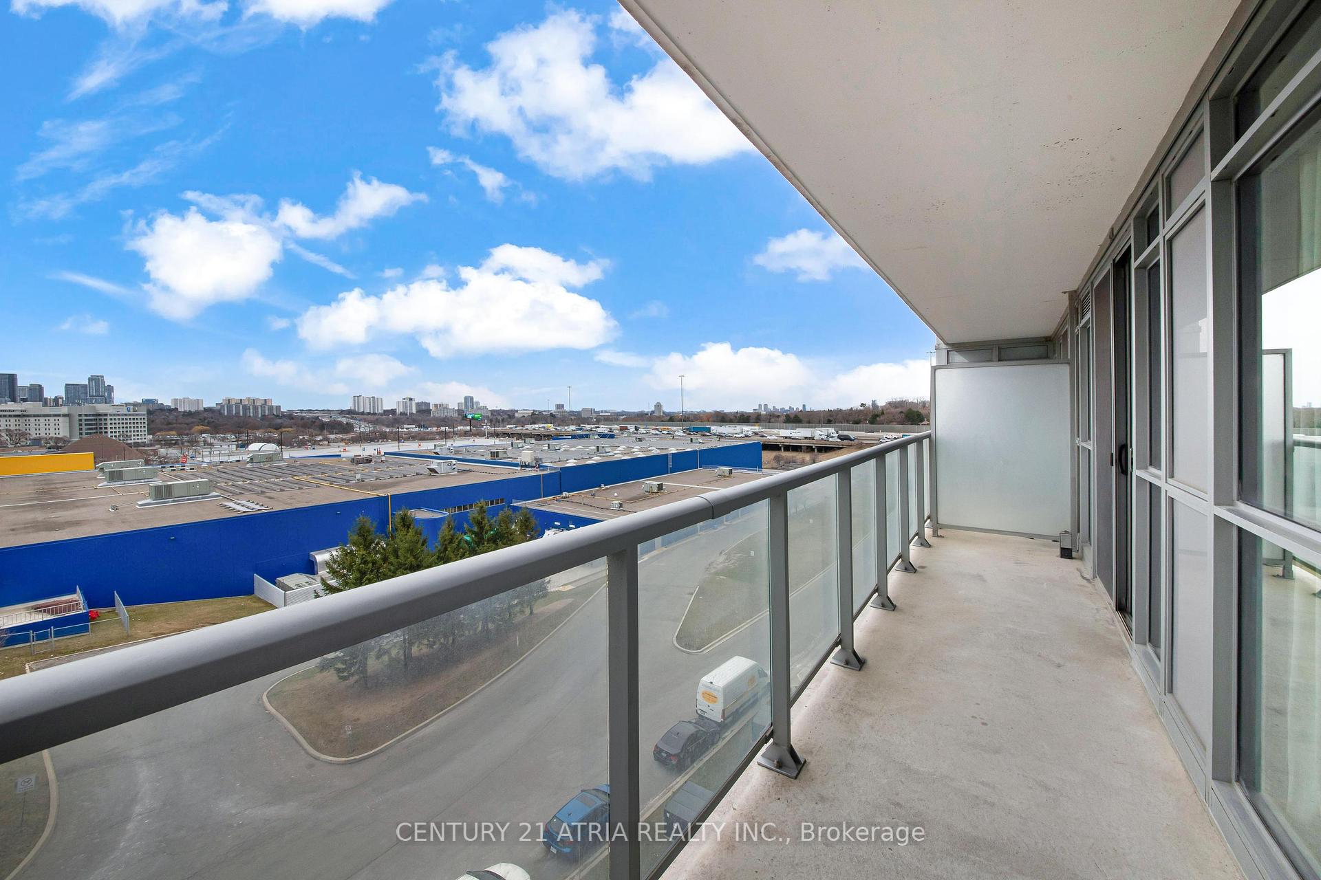2 Bedrooms Condo at 121 Mcmahon, Toronto For sale