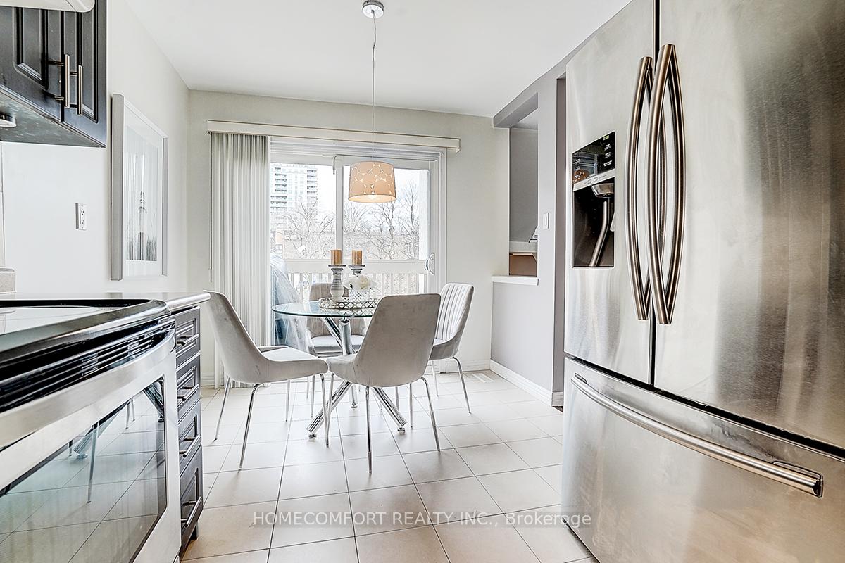 3 Bedrooms Condo at 68 Maris Shepway, Toronto For sale