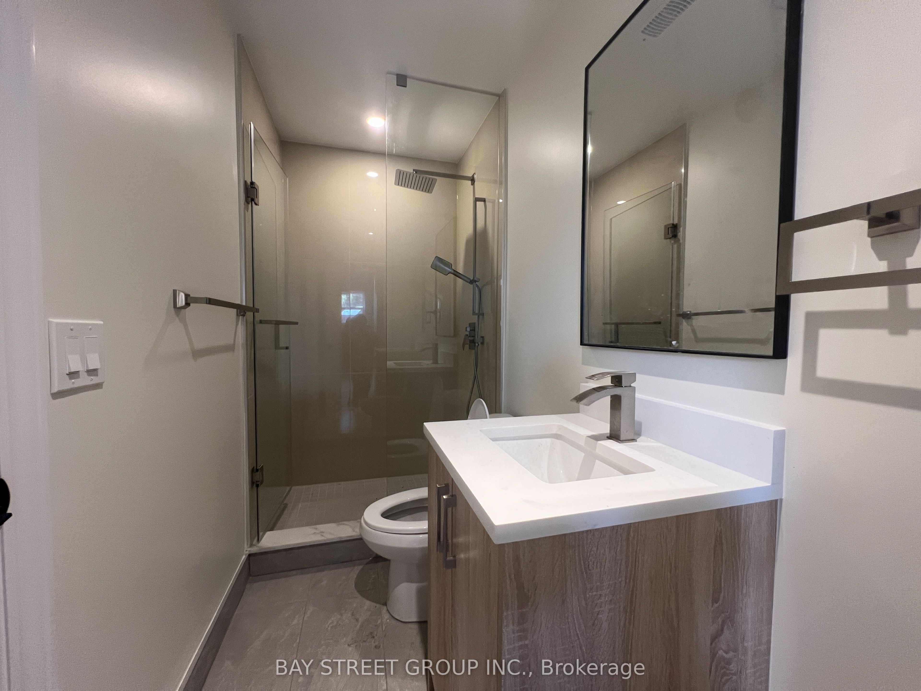 2386 Lake Shore Boulevard W, #201