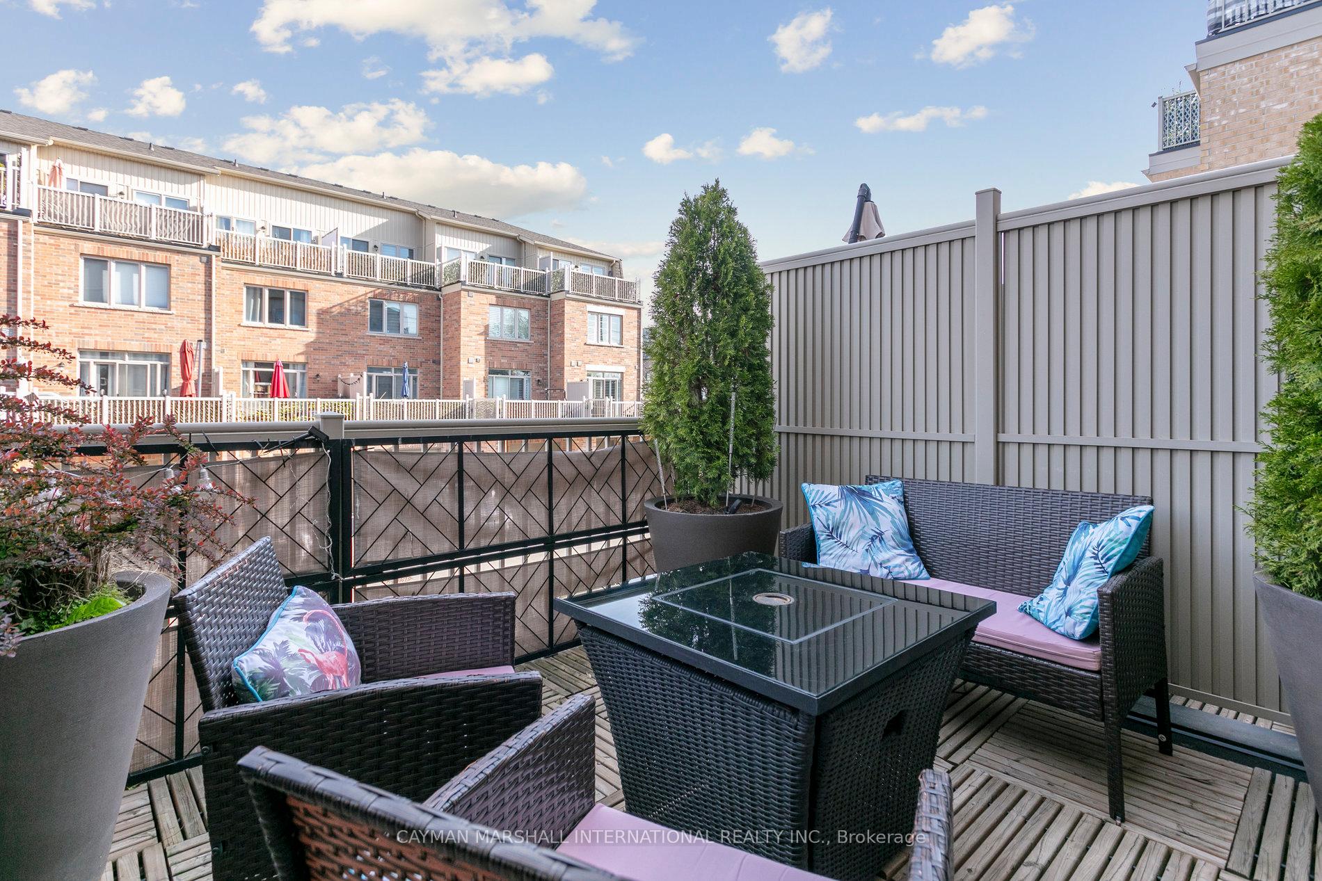 4 Bedrooms Condo at 185 Norseman, Toronto For sale