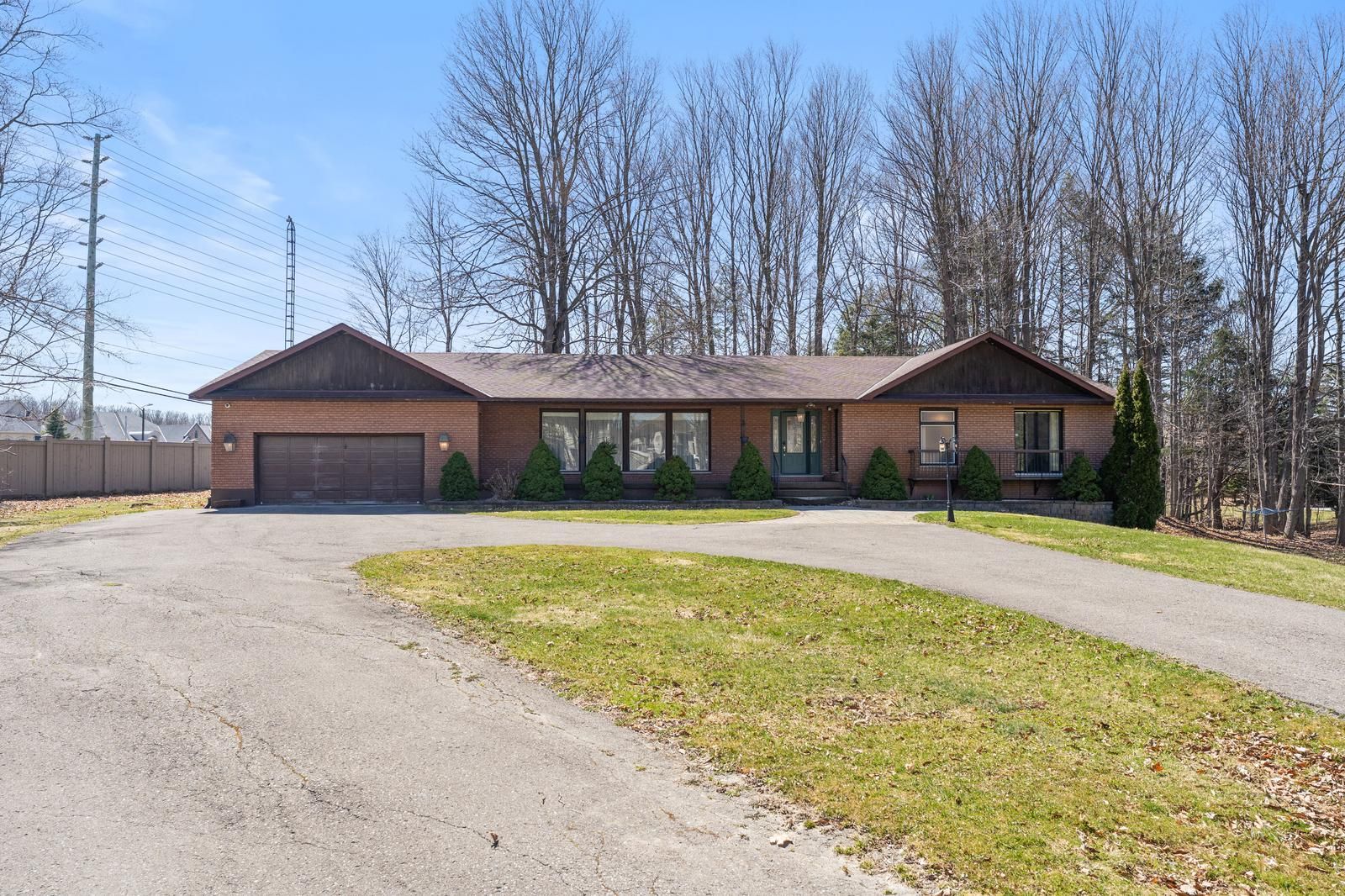 16 Millwood Parkway