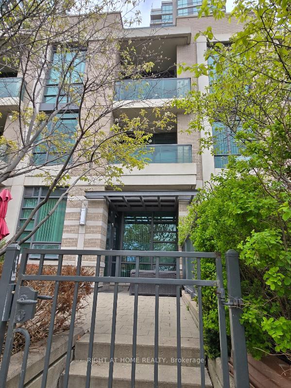 1 Bedroom Condo at 215 Sherway Gardens, Toronto For sale