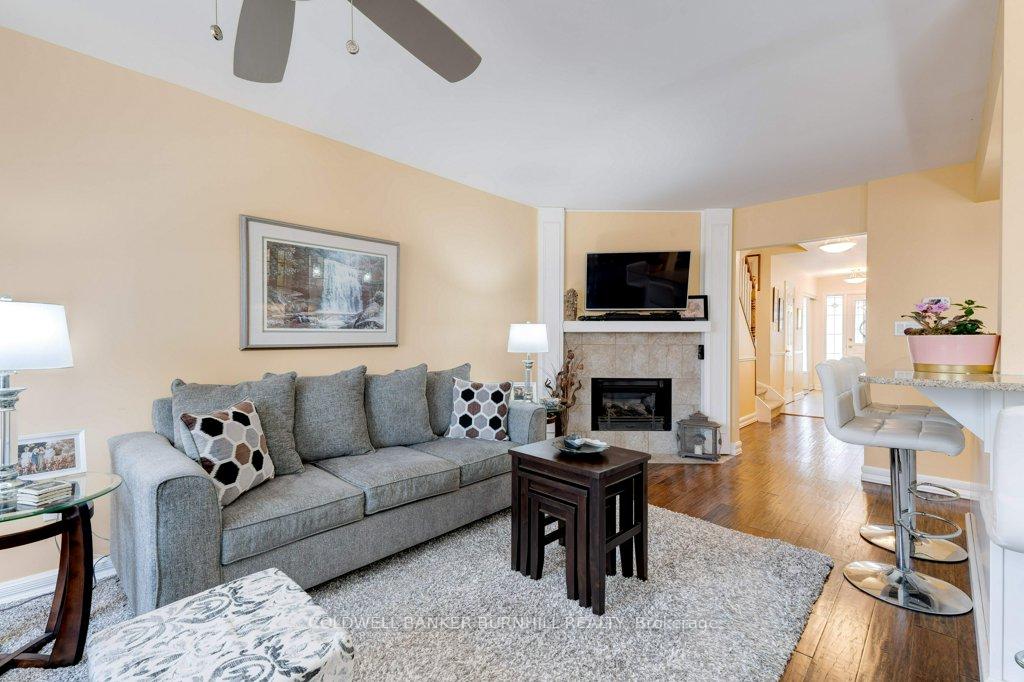3 Bedrooms Condo at 2301 CAVENDISH,  Burlington For sale