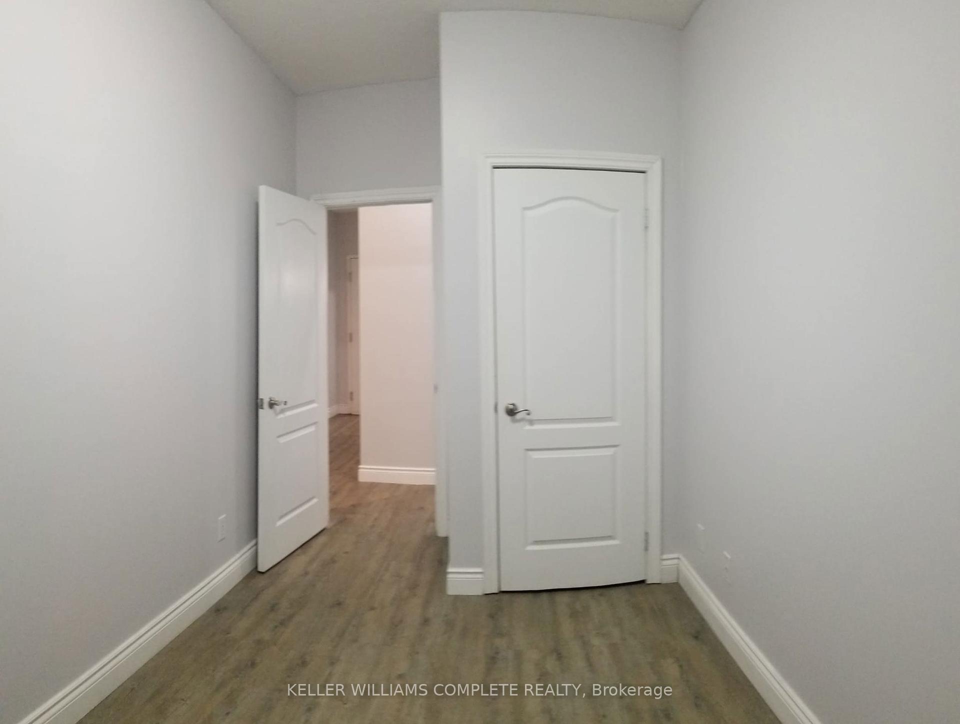 2 Bedrooms Condo at 135 James, Hamilton For sale