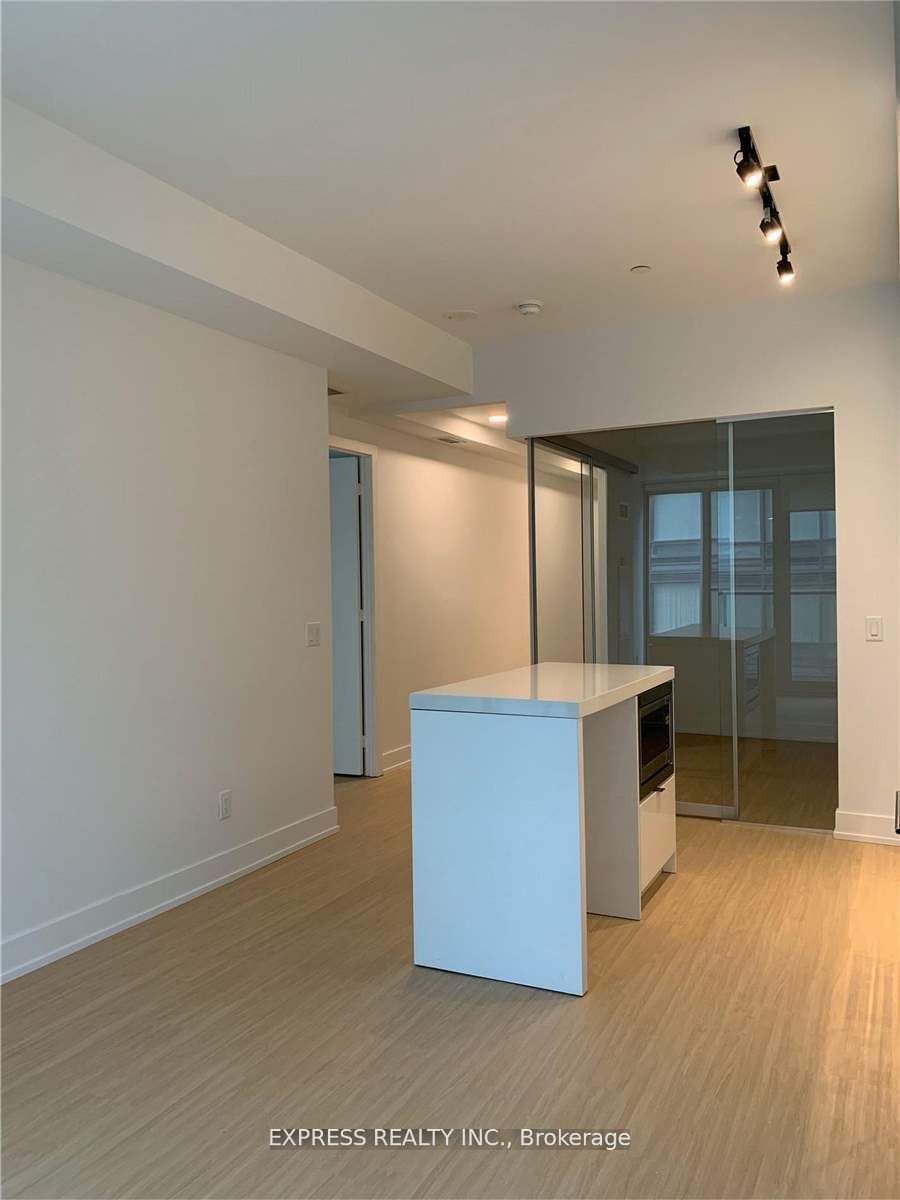 #802 - 7 Grenville Street, Toronto, ON M4Y 0E9