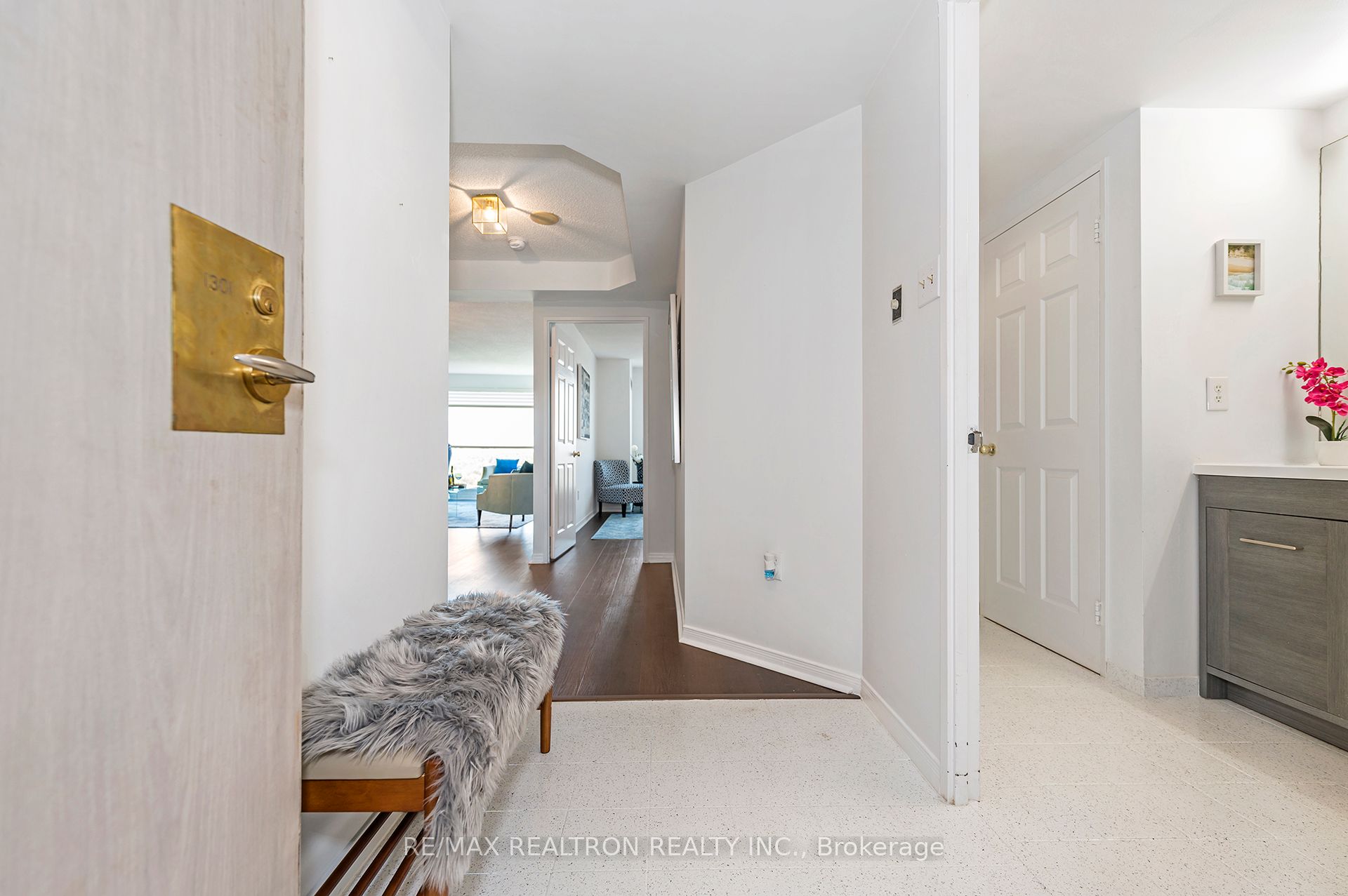 2155 Burnhamthorpe Road W, #1301