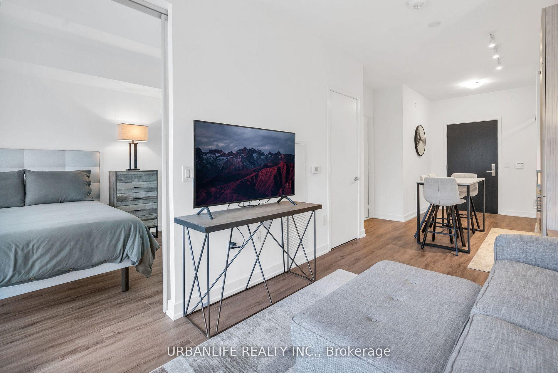 1 Bedroom Condo at 158 Front,  Toronto For sale