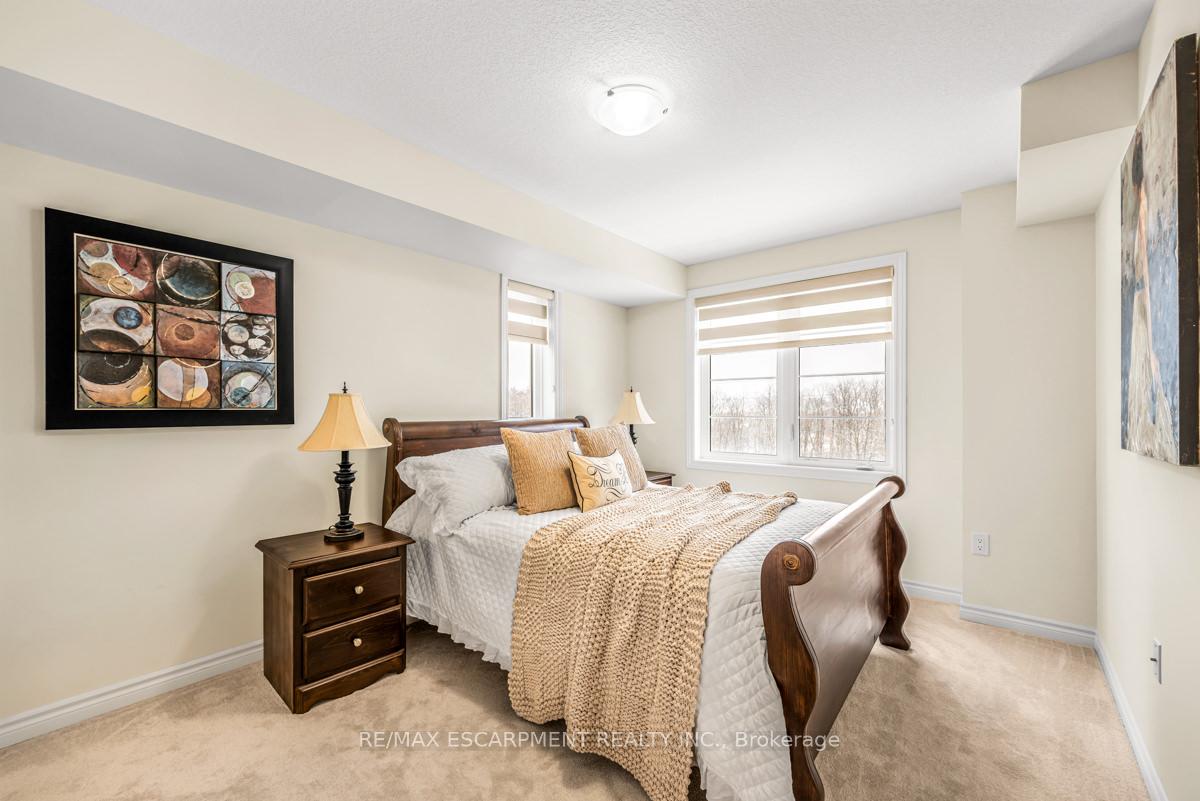 2 Bedrooms Condo at 383 Dundas,  Hamilton For sale