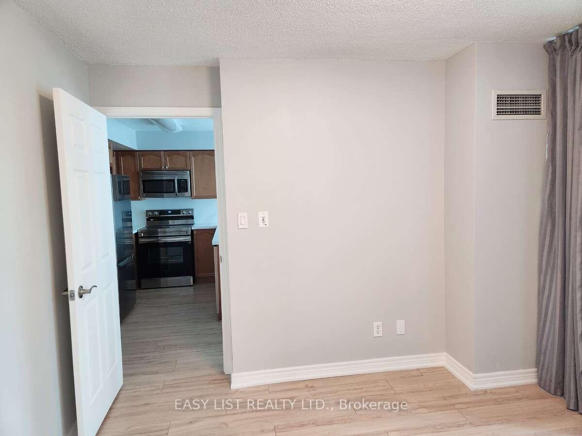 2 Bedrooms Condo at 51 Lower Simcoe, Toronto For sale