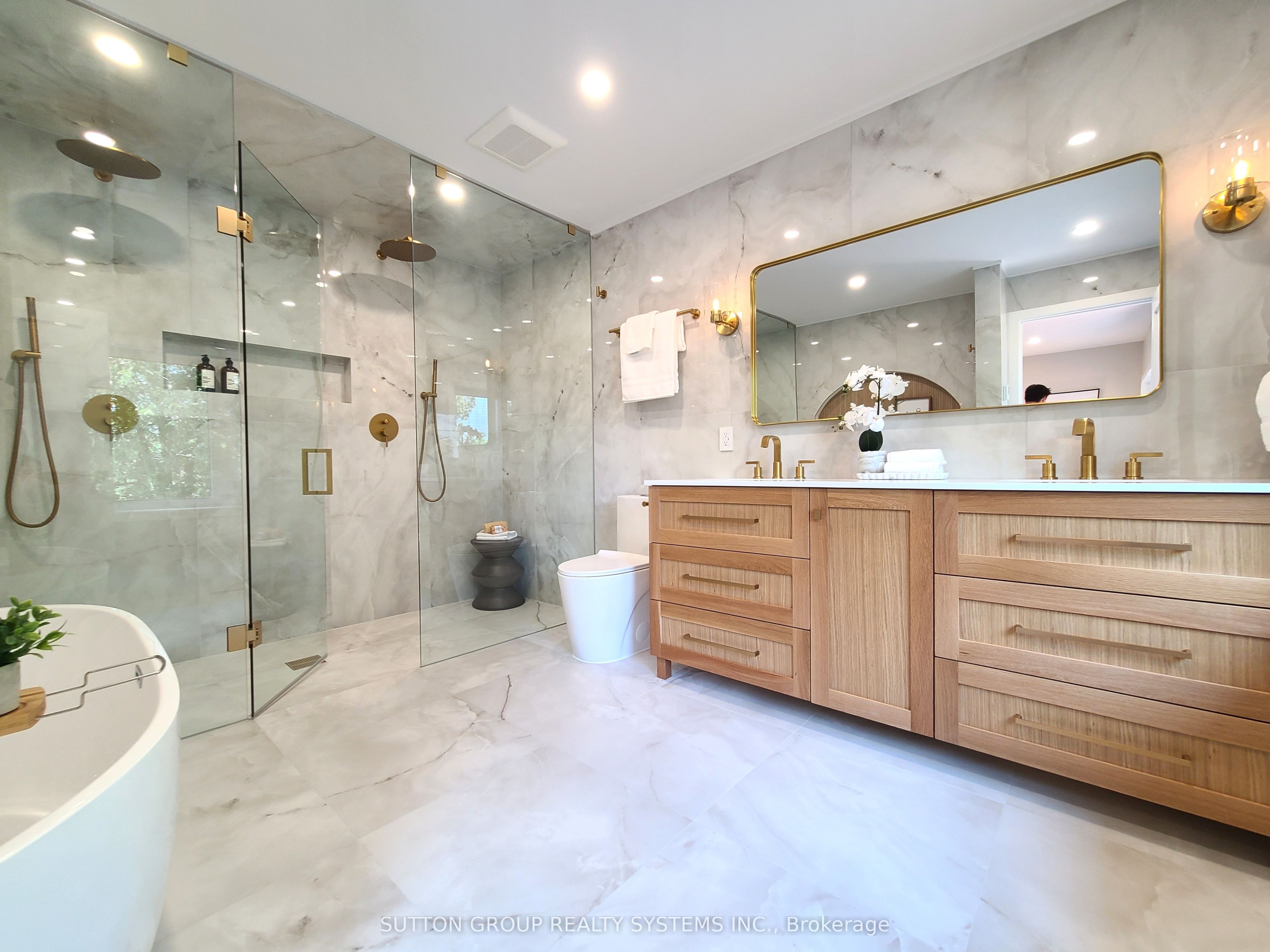21 South Kingsway