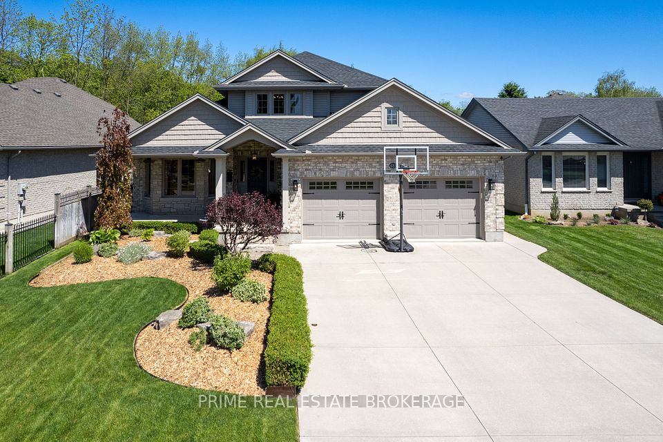 483 Petersen Avenue, Strathroy-Caradoc, ON N7G 4L5