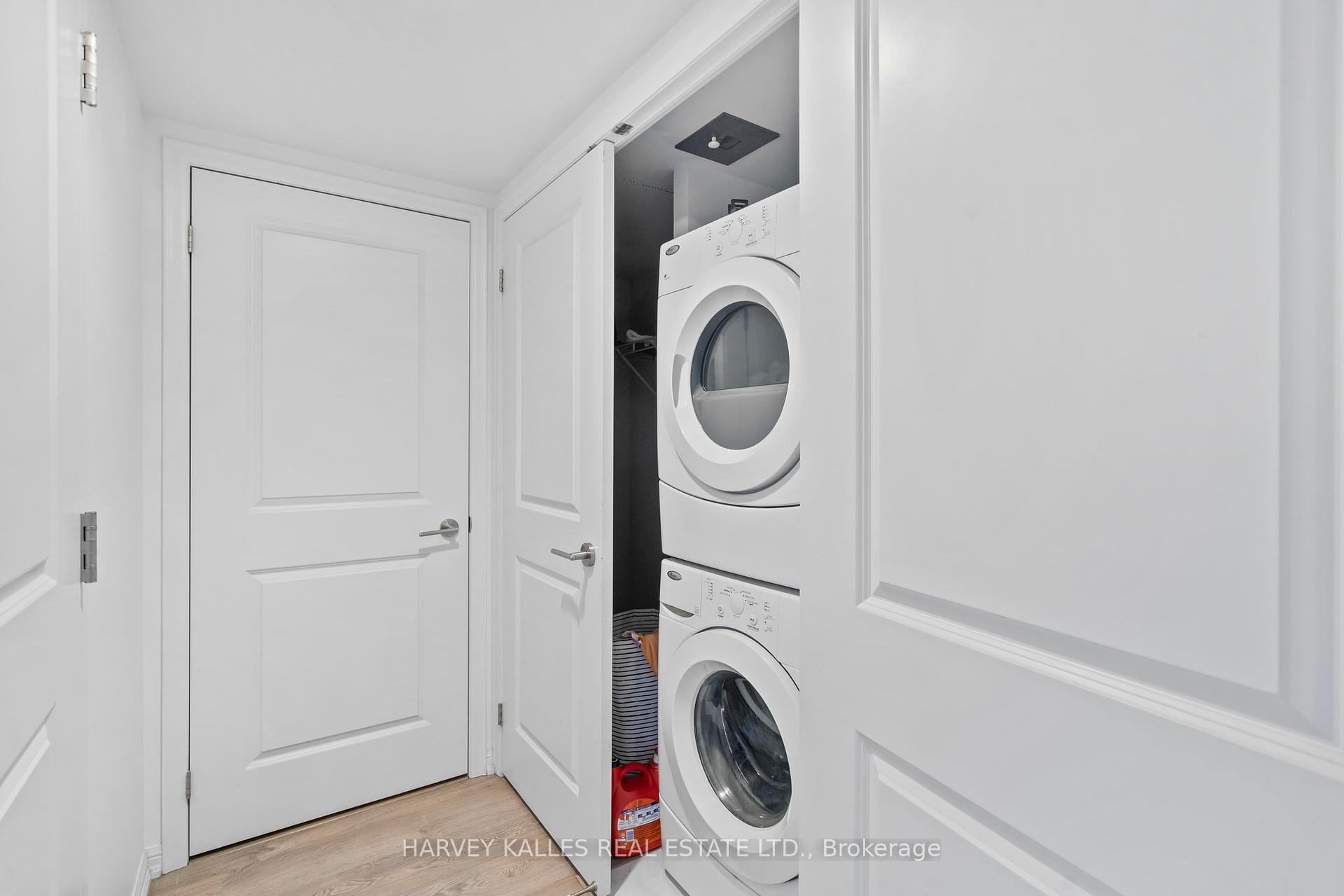 125 Western Battery Road 1316