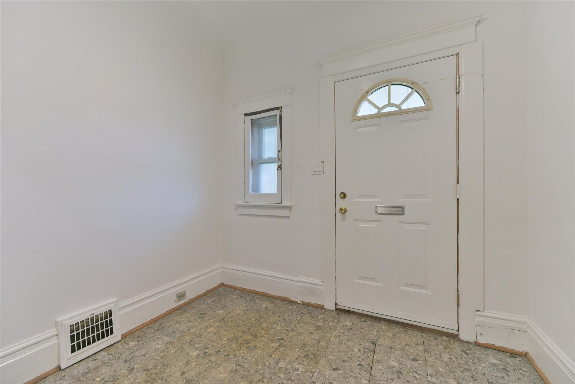 18 Barton Avenue