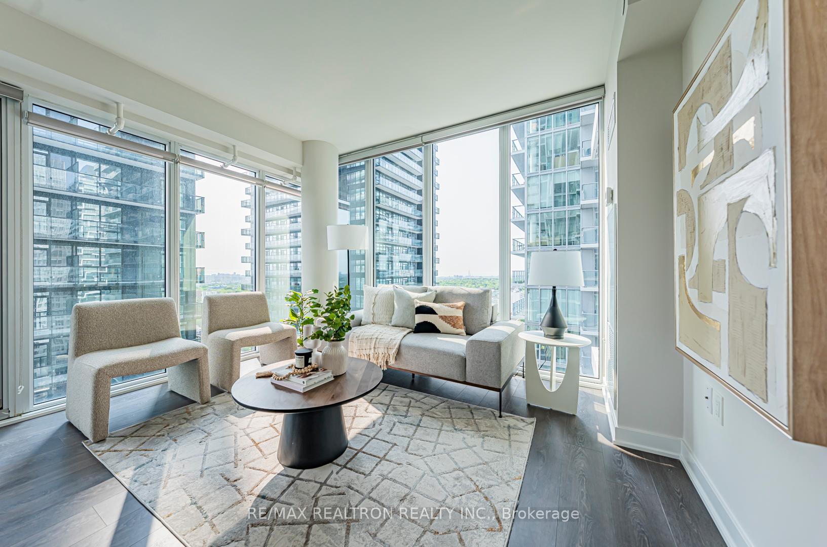 2 Bedrooms Condo at 99 Broadway, Toronto For sale