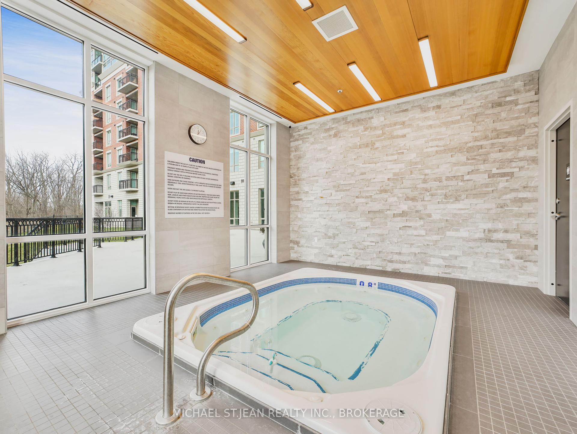2 Bedrooms Condo at 2750 King,  Hamilton For sale