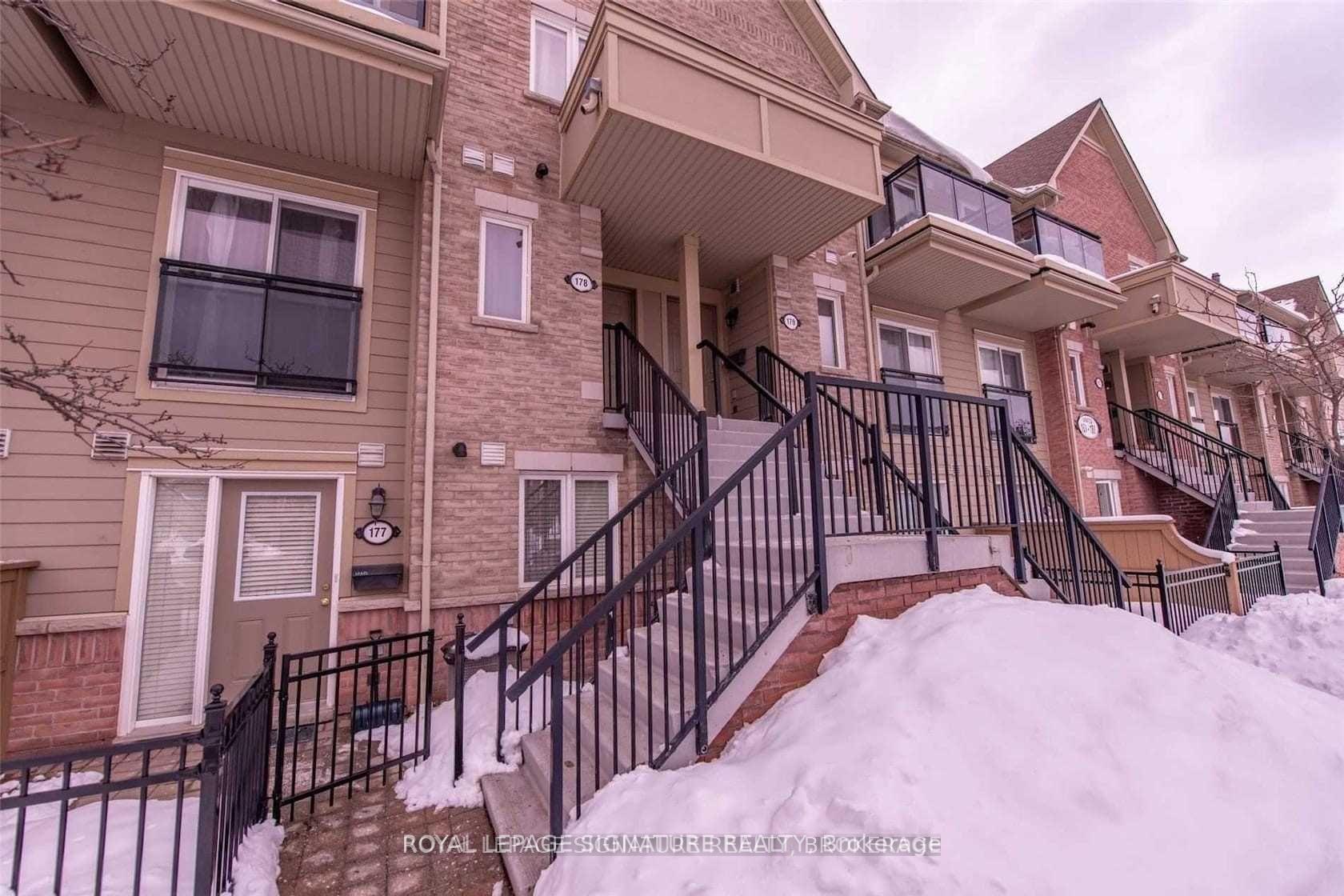 2 Bedrooms Condo at 4975 Southampton, Mississauga For sale