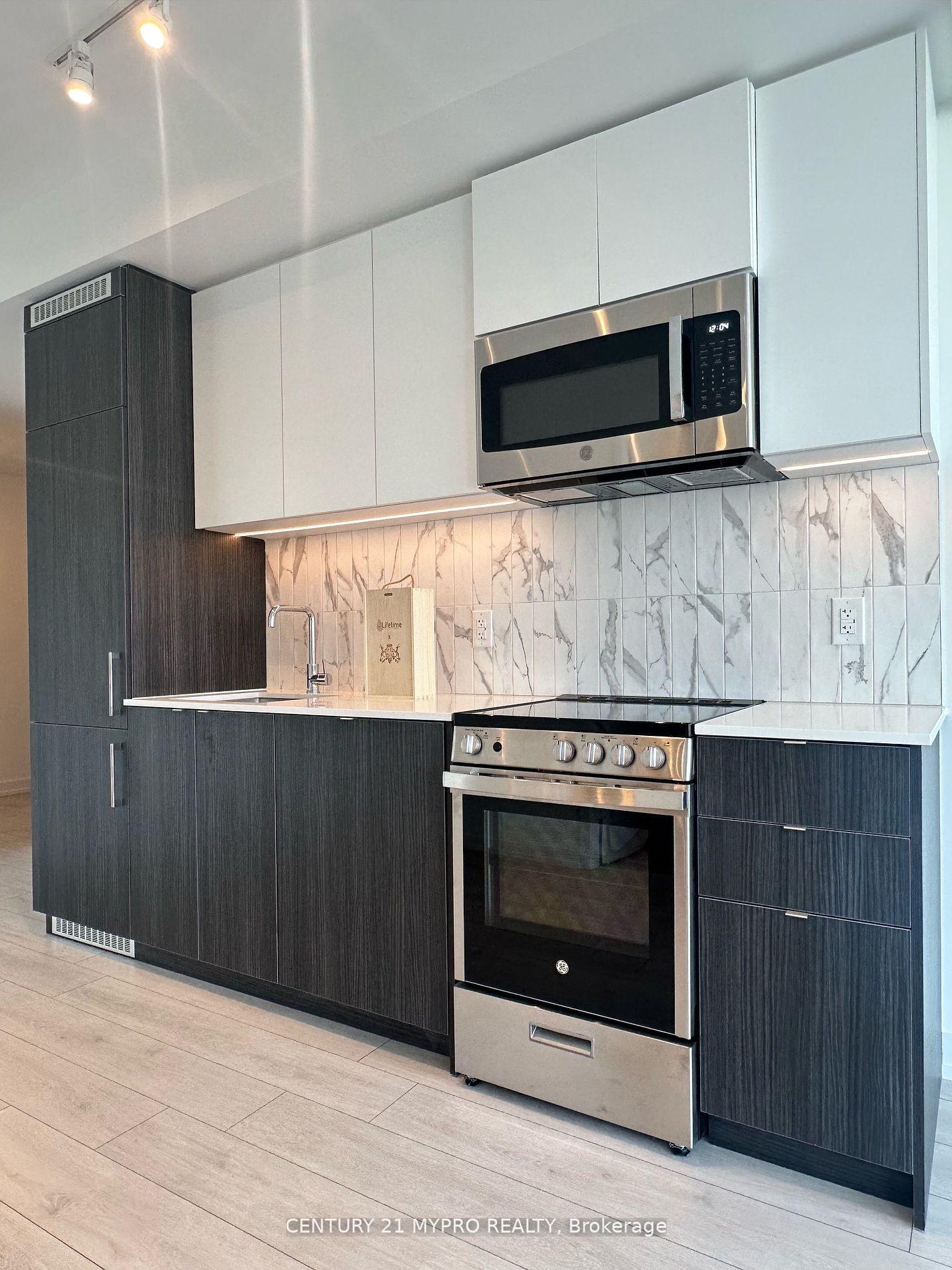2 Bedrooms Condo at 500 Dupont,  Toronto For sale