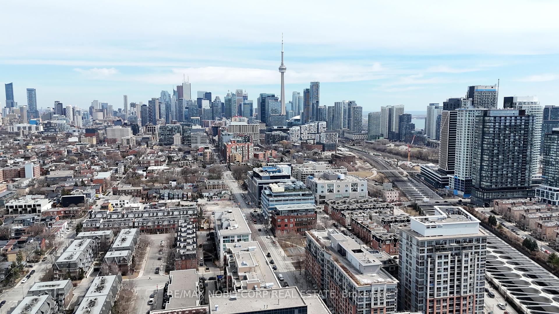 2 Bedrooms Condo at 954 King, Toronto For sale