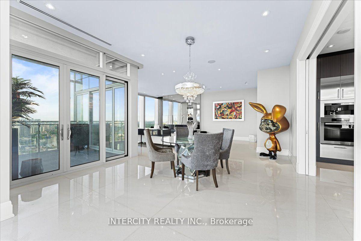 3 Bedrooms Condo at 50 Yorkville, Toronto For sale