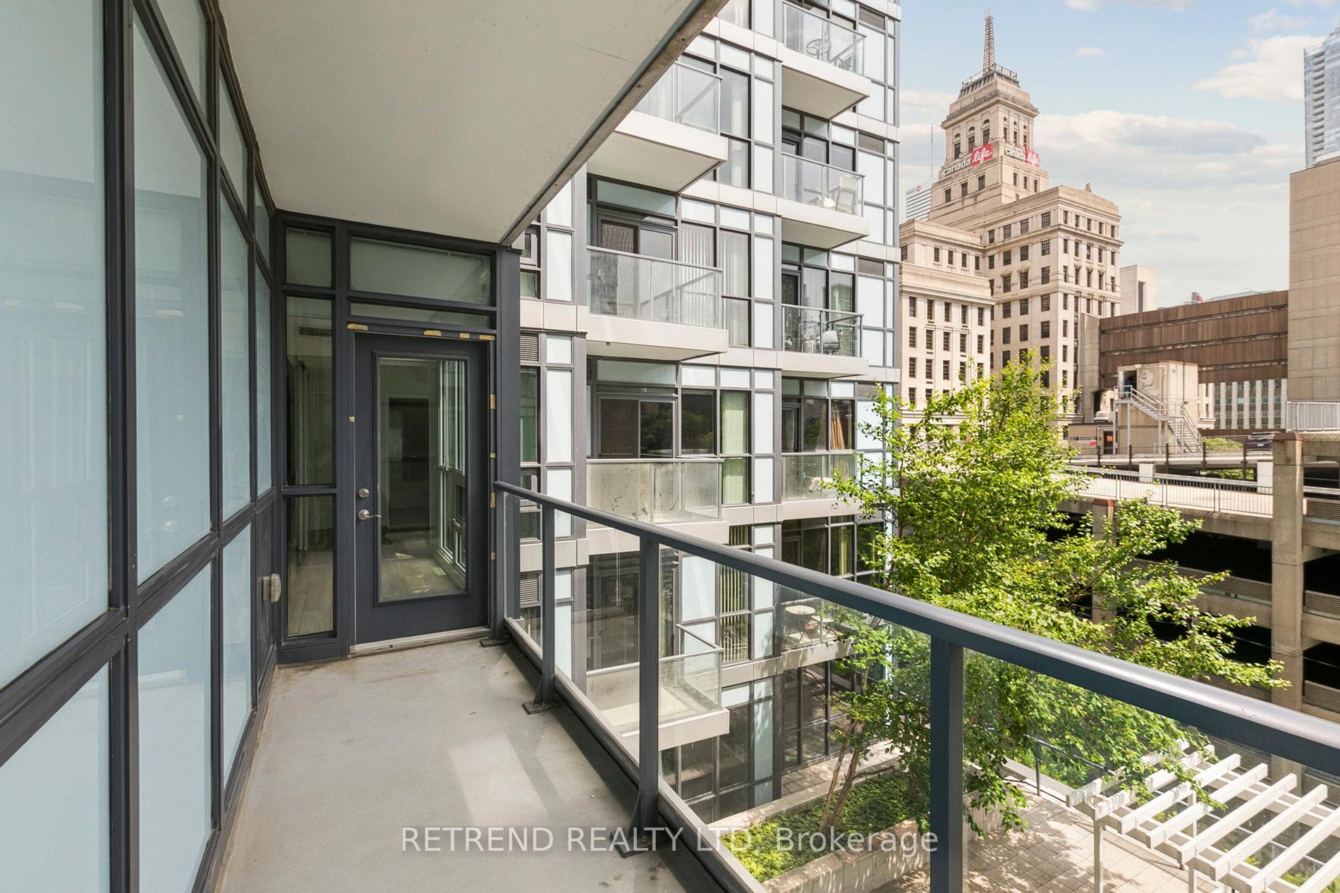 2 Bedrooms Condo at 210 Simcoe, Toronto For sale