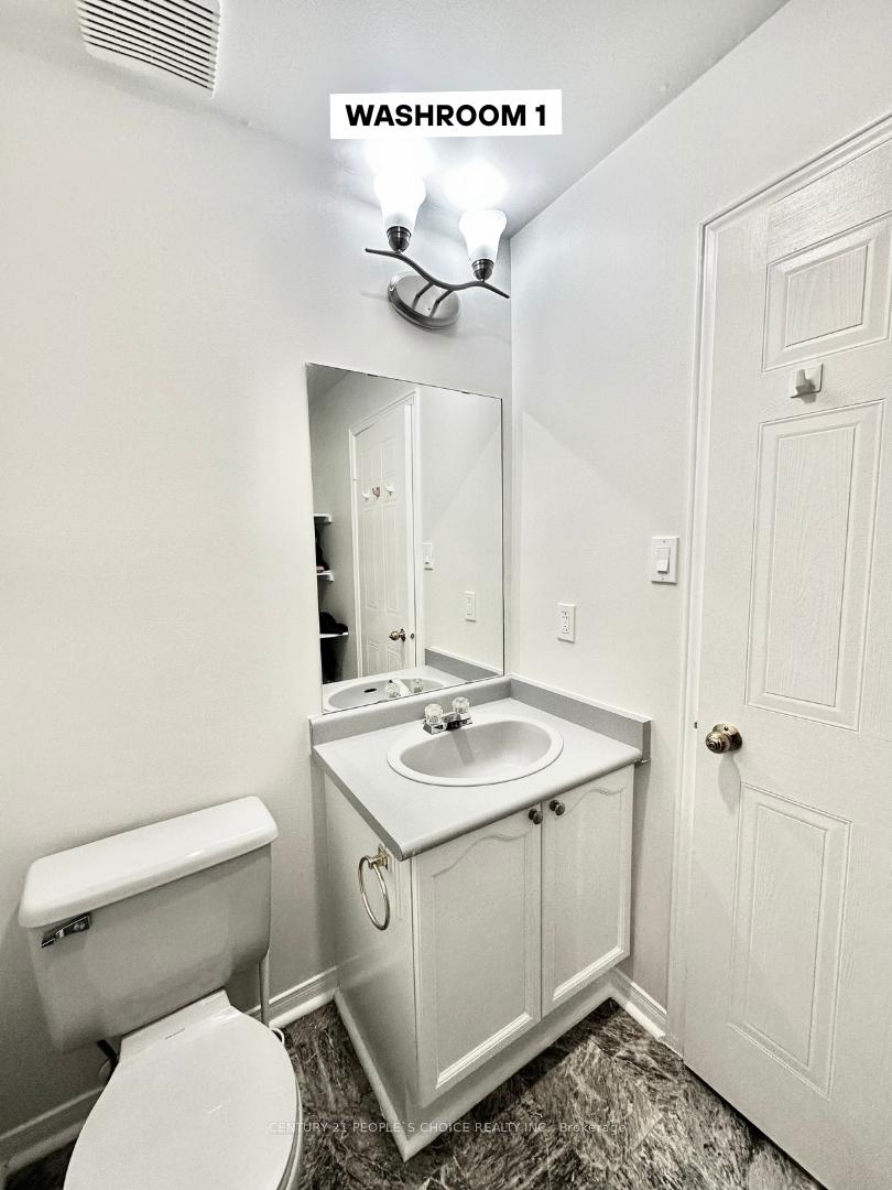 3 Bedrooms Condo at 2530 Northampton, Burlington For sale