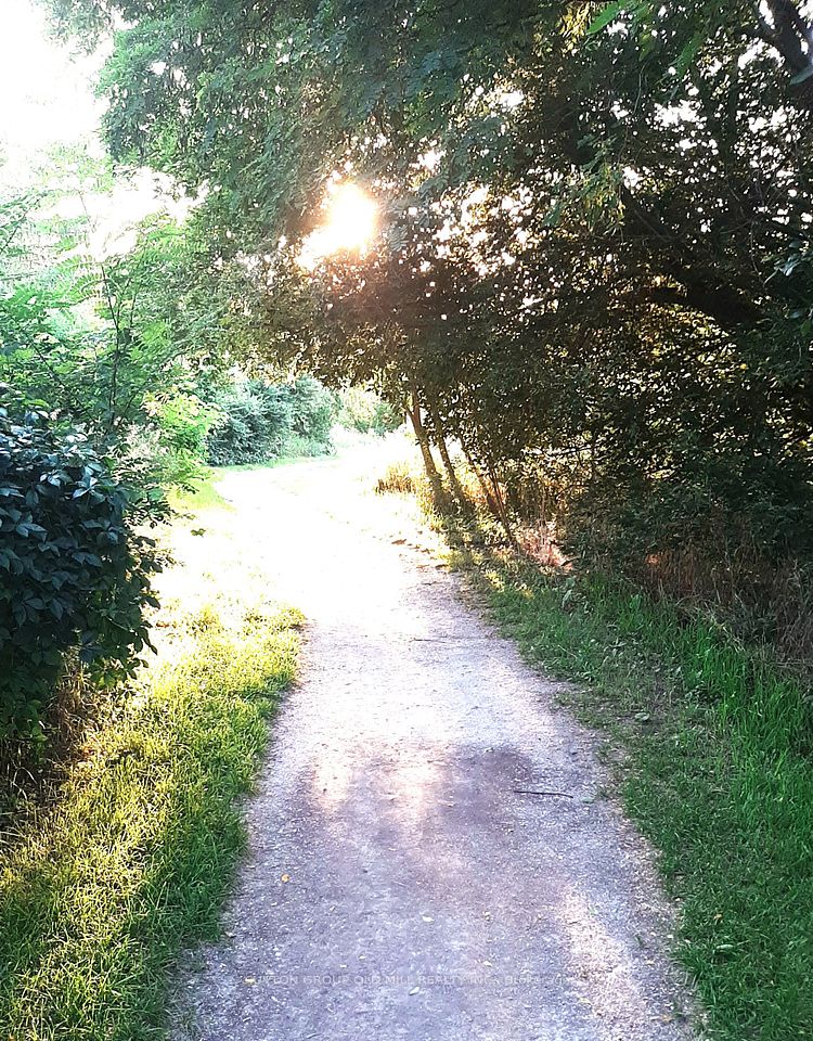 Walking distance to Park