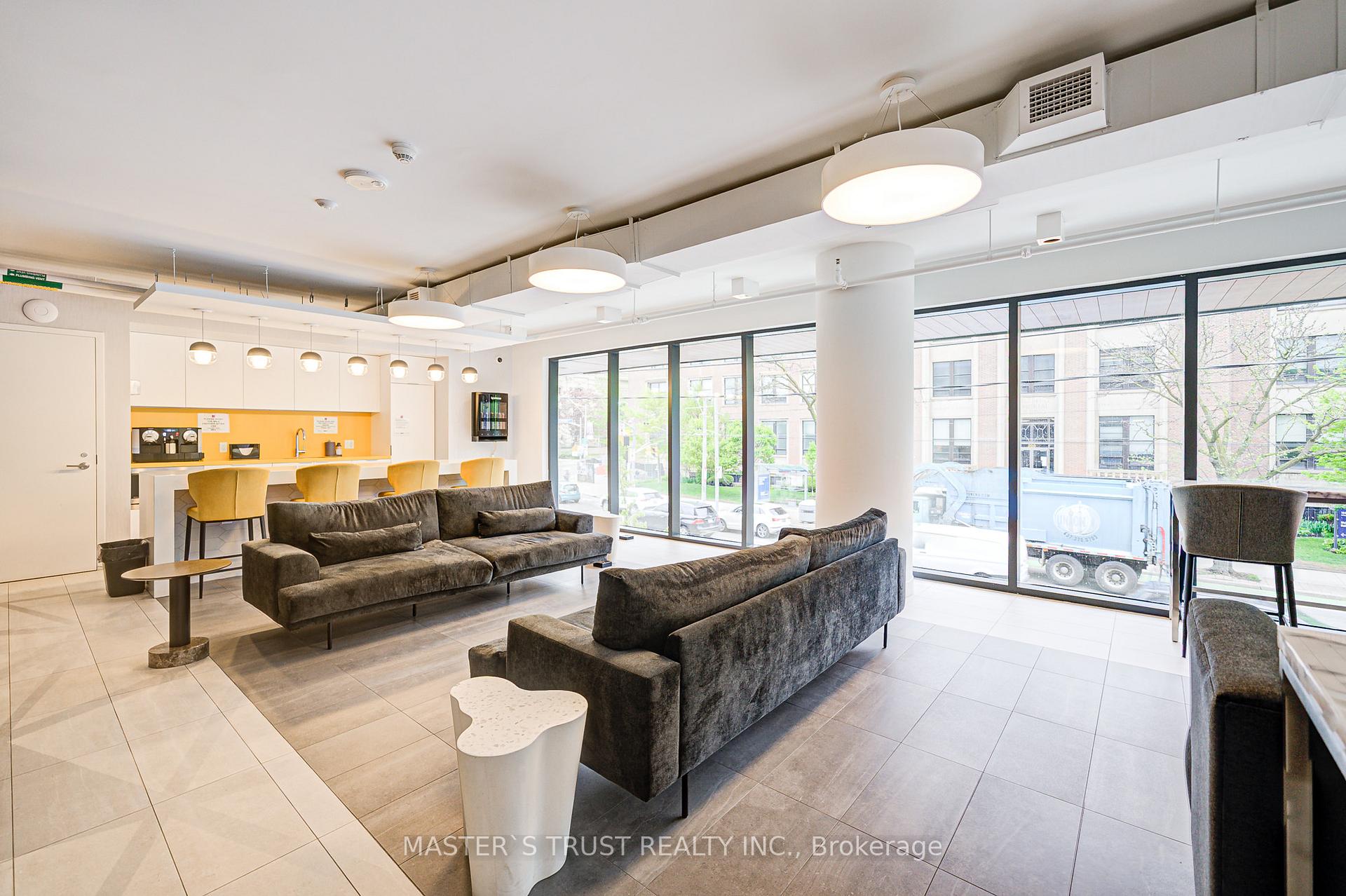 2 Bedrooms Condo at 203 College, Toronto For sale