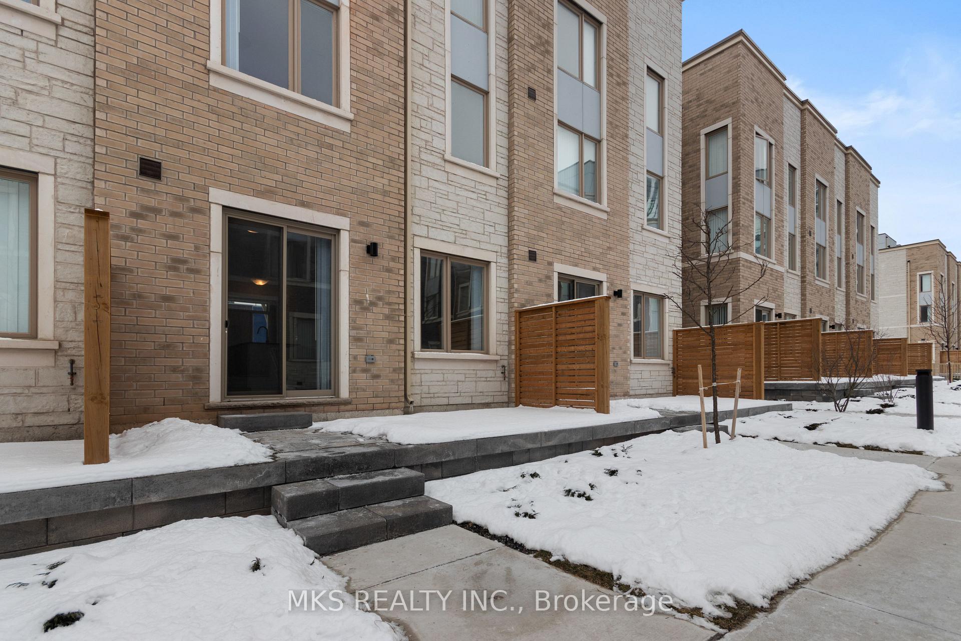 3 Bedrooms Condo at 23 Mable Smith,  Vaughan For sale