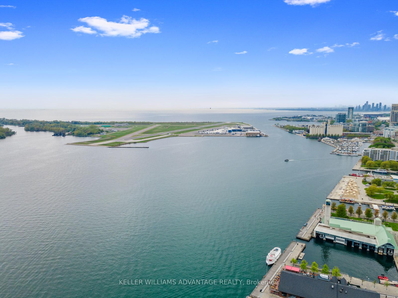 5 Bedrooms Condo at 211 Queens, Toronto For sale