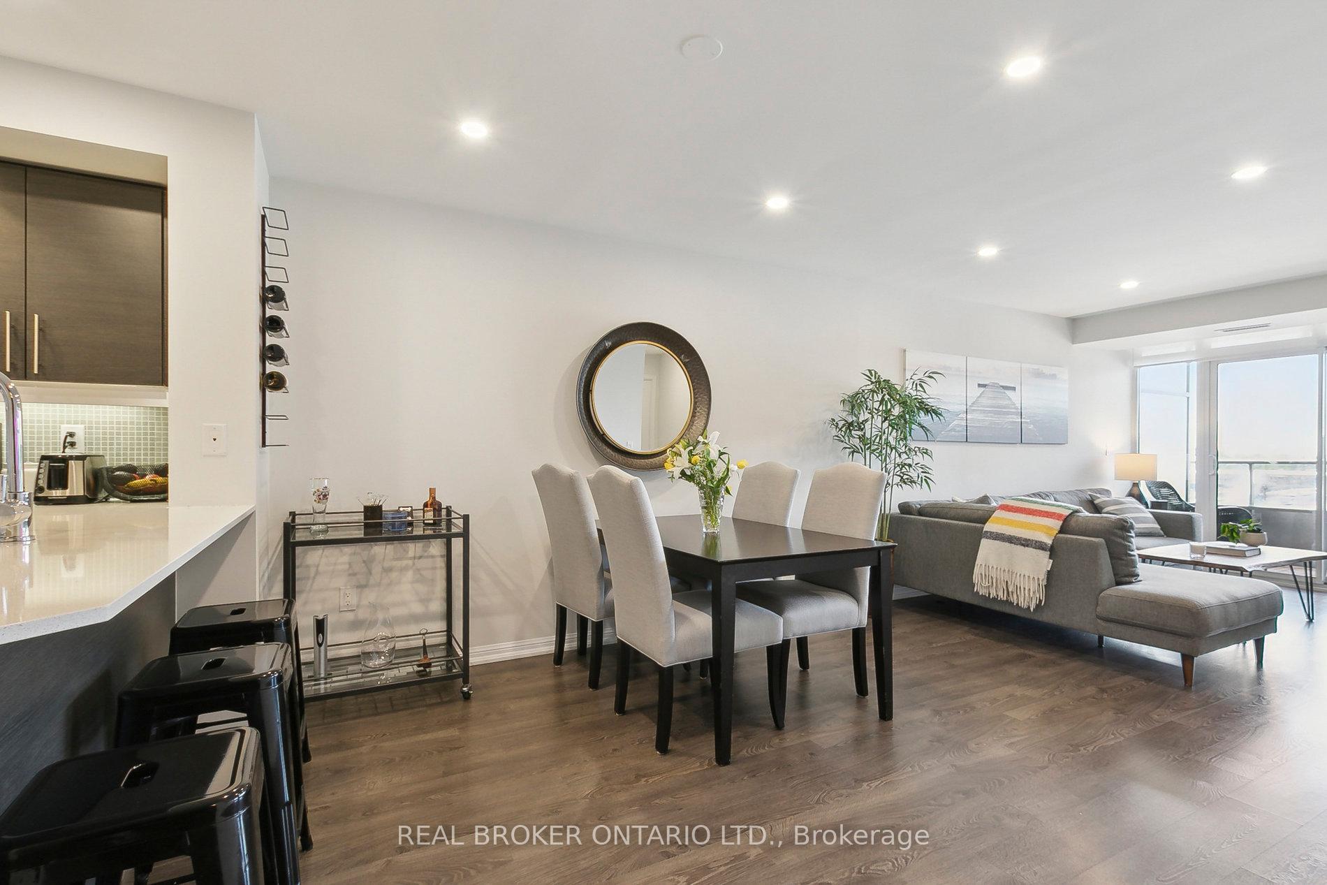 3 Bedrooms Condo at 85 East Liberty,  Toronto For sale