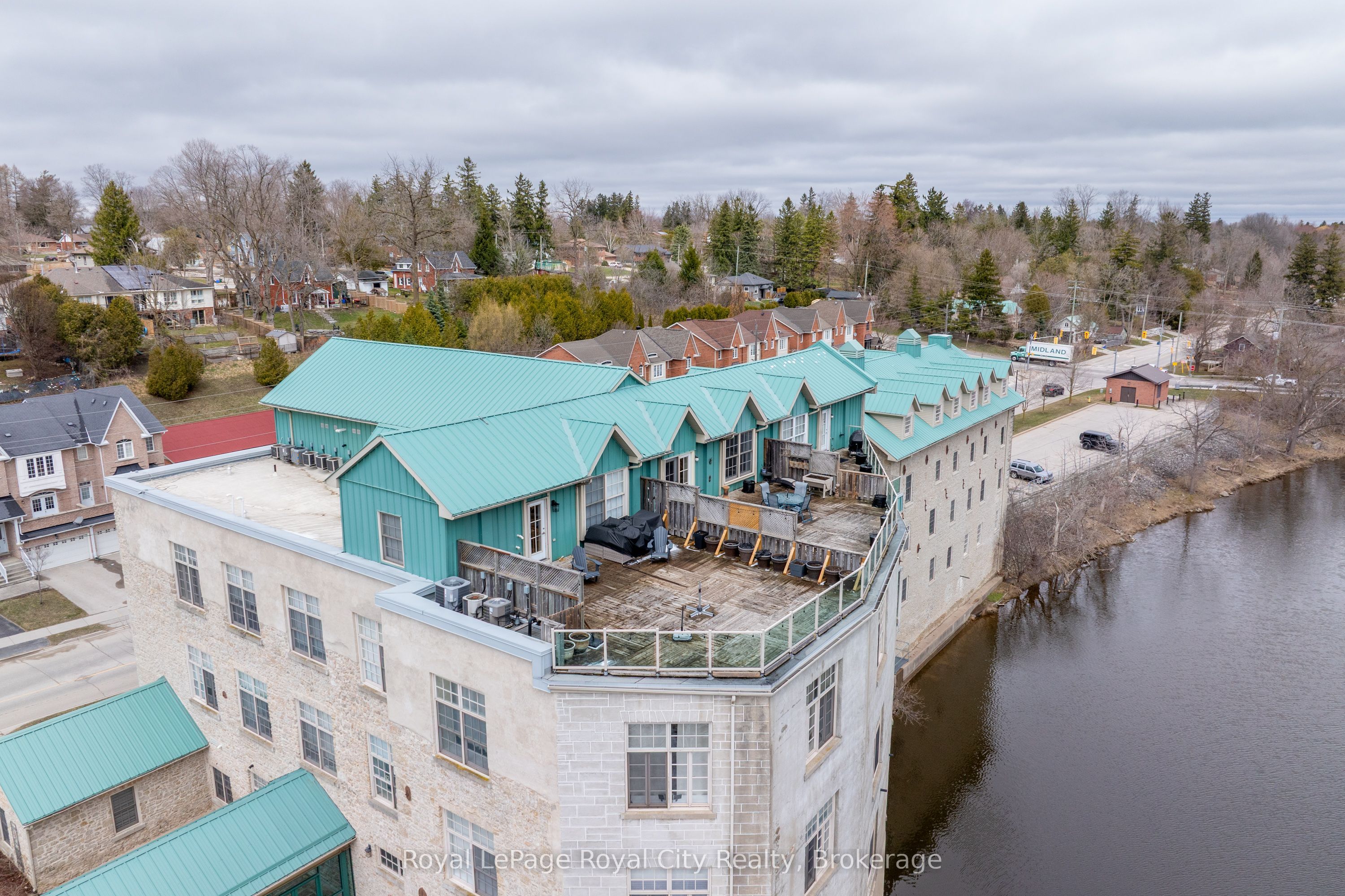 #202 - 470 St Andrew Street, Centre Wellington, ON N1M 1R5