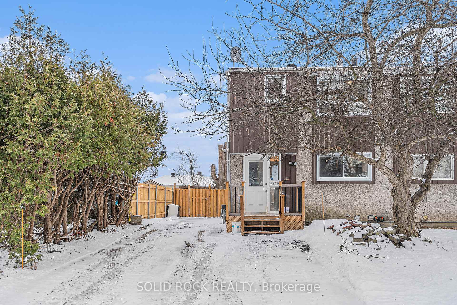 1432 Leigh Crescent, CyrvilleCarsonGrovePineview, ON K1J 8E4 ; MLS ID: X12173925