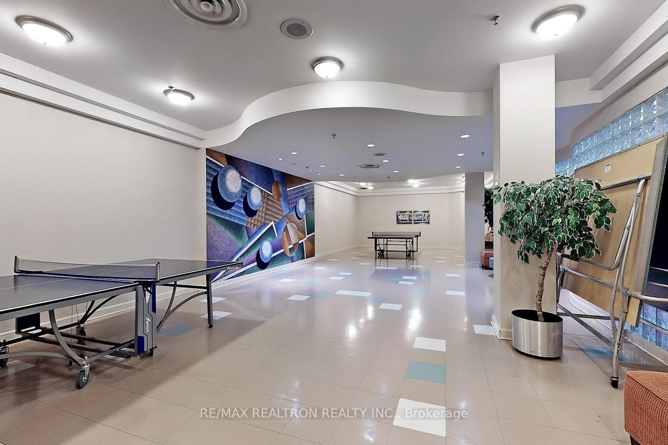 3 Bedrooms Condo at 68 Corporate, Toronto For sale