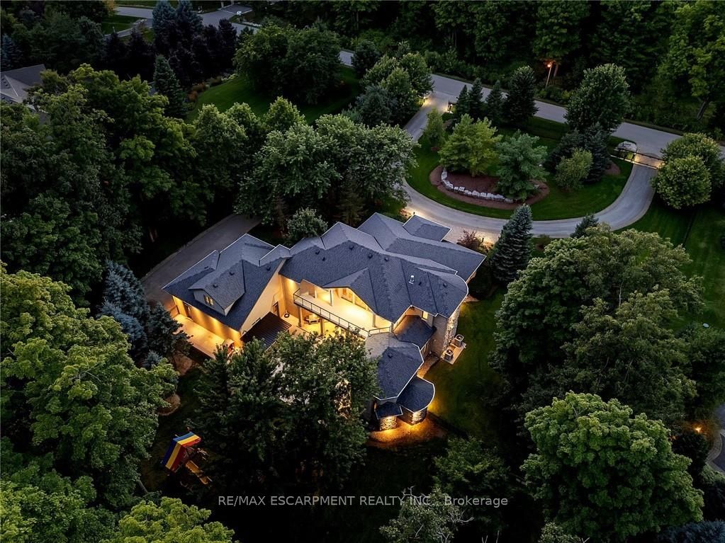 2642 Bluffs Way