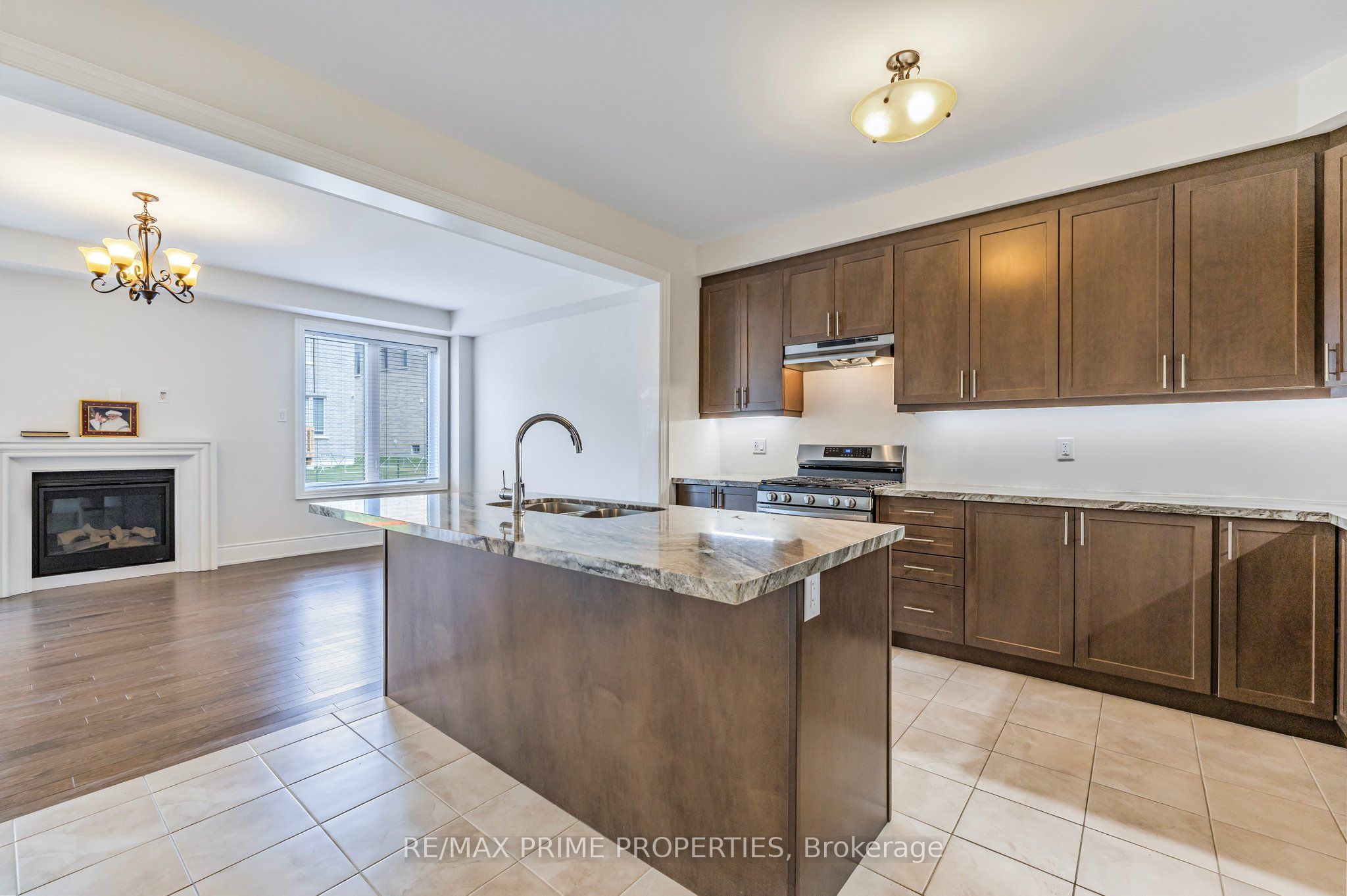 151 Silk Twist Drive, East Gwillimbury, ON L9N 0V7