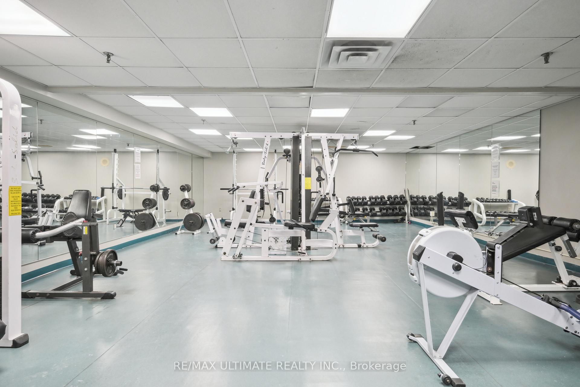 2 Bedrooms Condo at 2177 Burnhamthorpe, Mississauga For sale