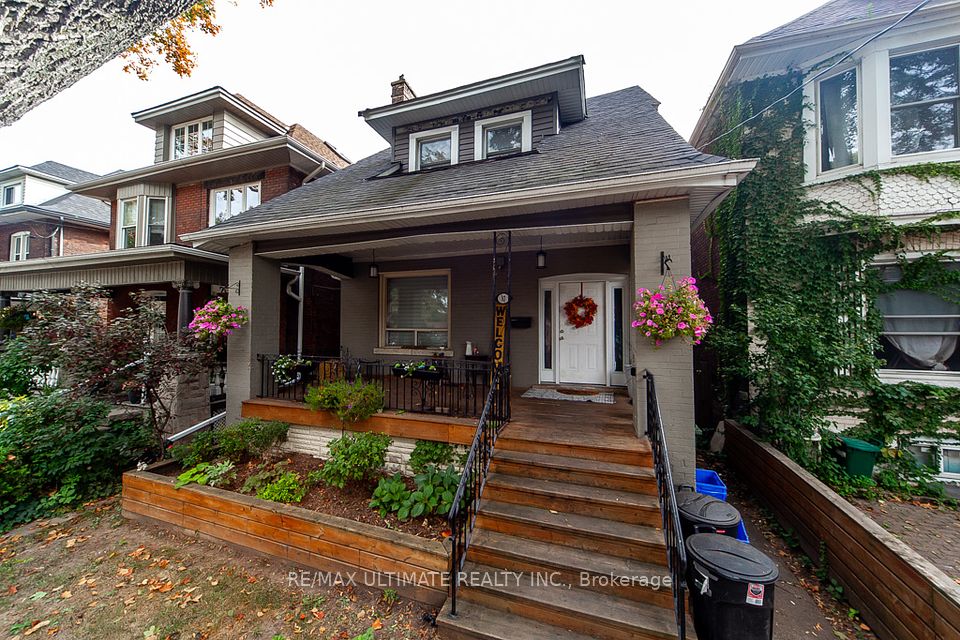 17 Fairleigh Avenue, Hamilton, ON L8M 2K1
