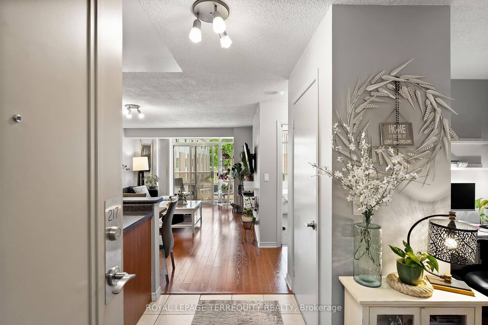 3 Bedrooms Condo at 3650 Kingston RD, Toronto For sale