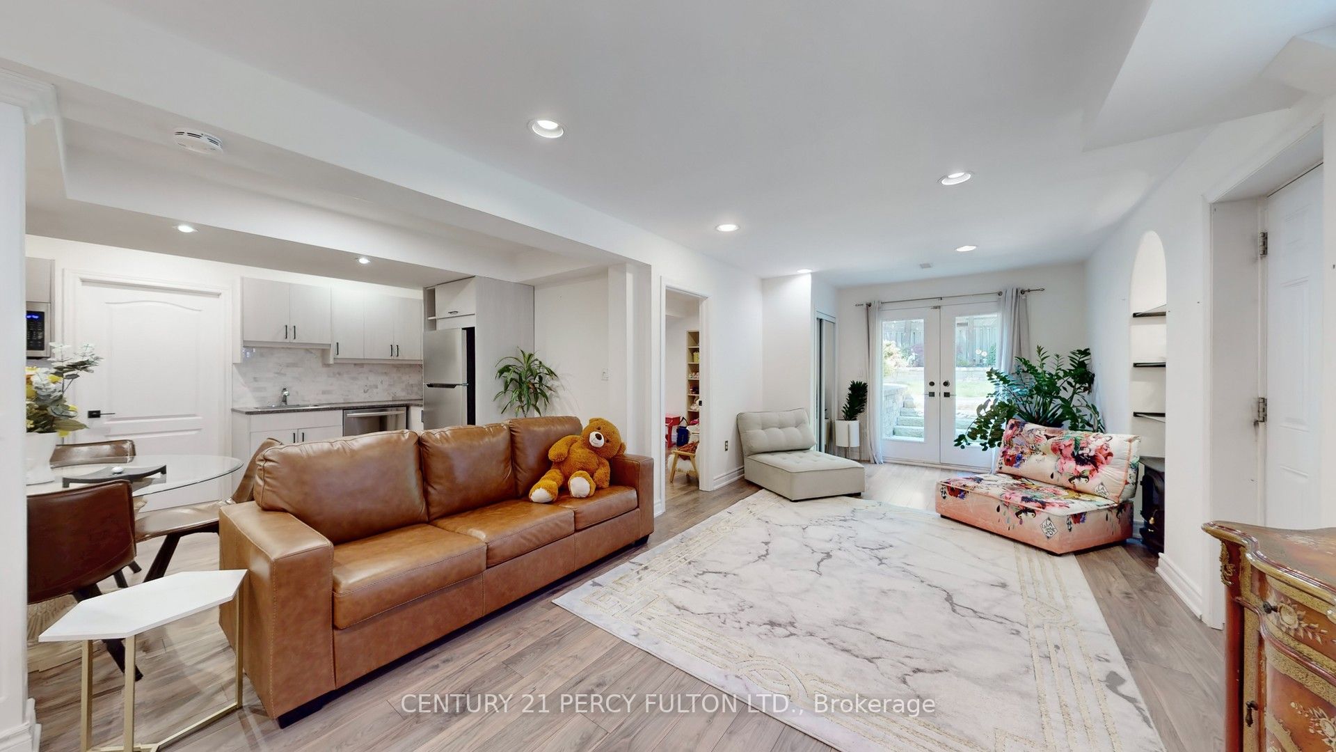 207 Shaftsbury Avenue