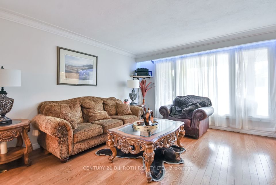 233 Rose Street, Barrie, ON L4M 2V3