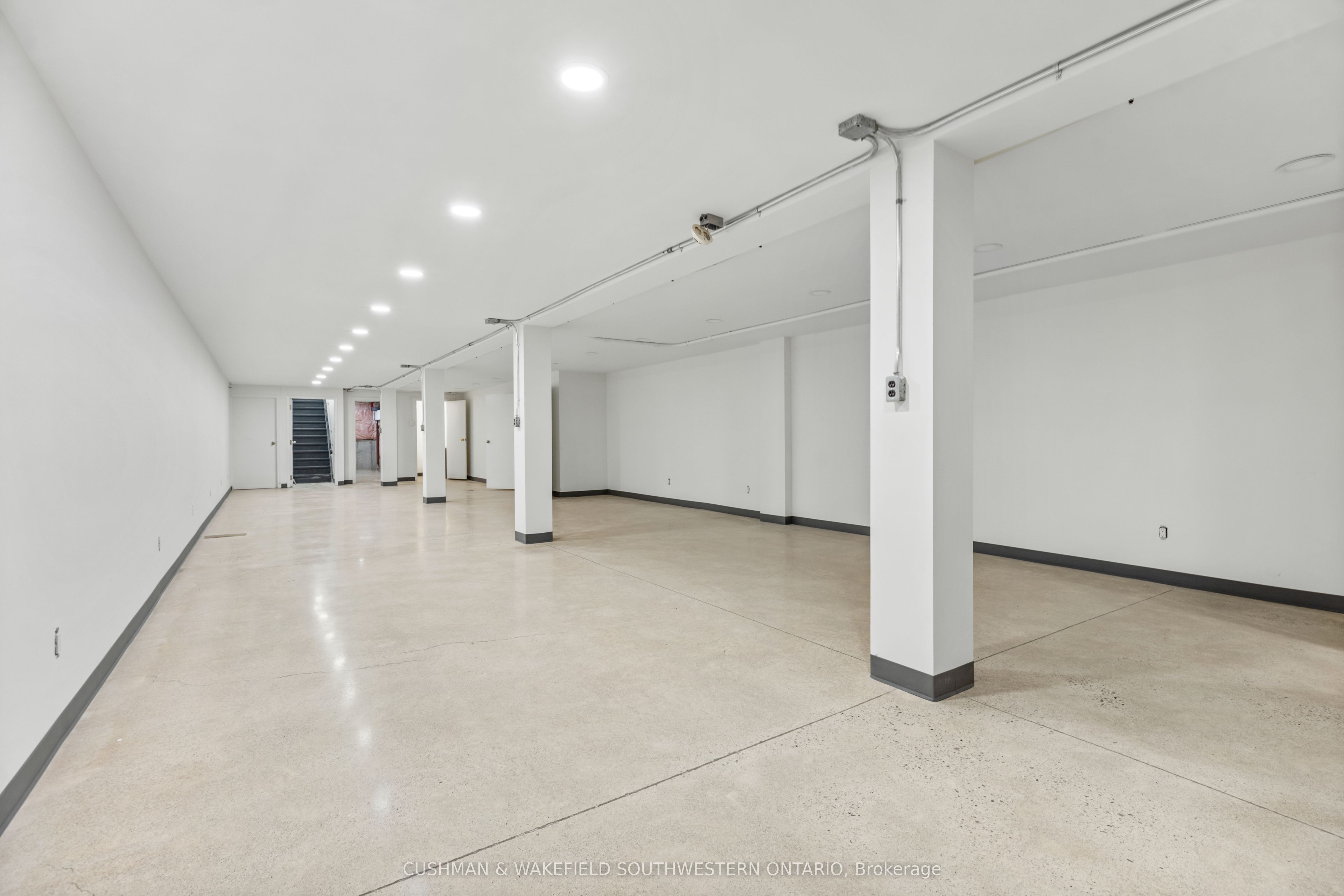 180 Simcoe Street, #LL