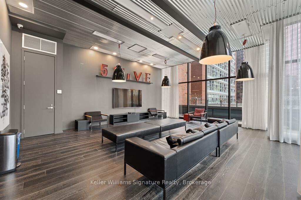 1 Bedroom Condo at 5 St. Joseph, Toronto For sale