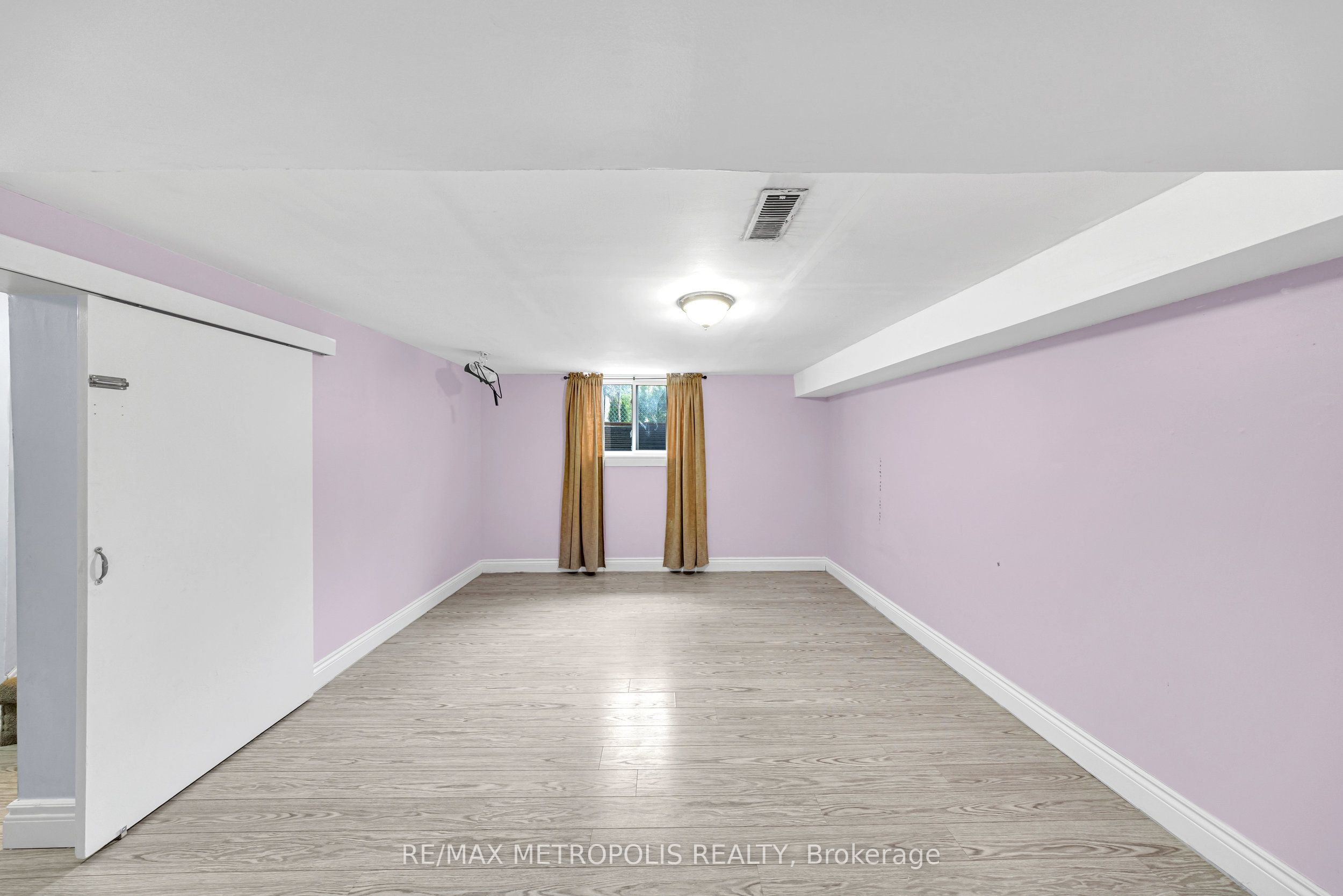 337 Pine Avenue